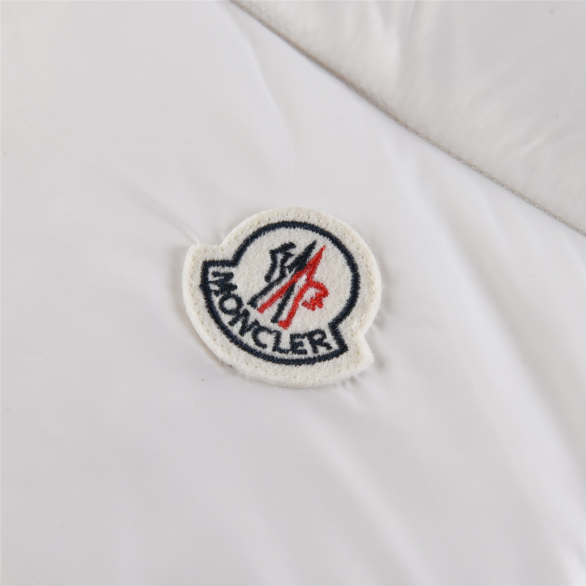 Moncler Tricolour Sleeve-Stripe Hooded Down Puffer Jacket – White