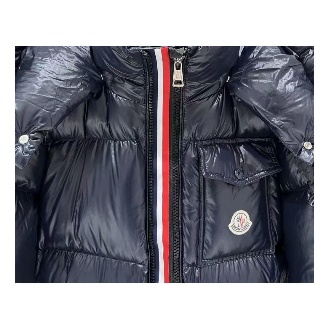 Moncler Montbeliard Hooded Down Puffer Jacket – Navy