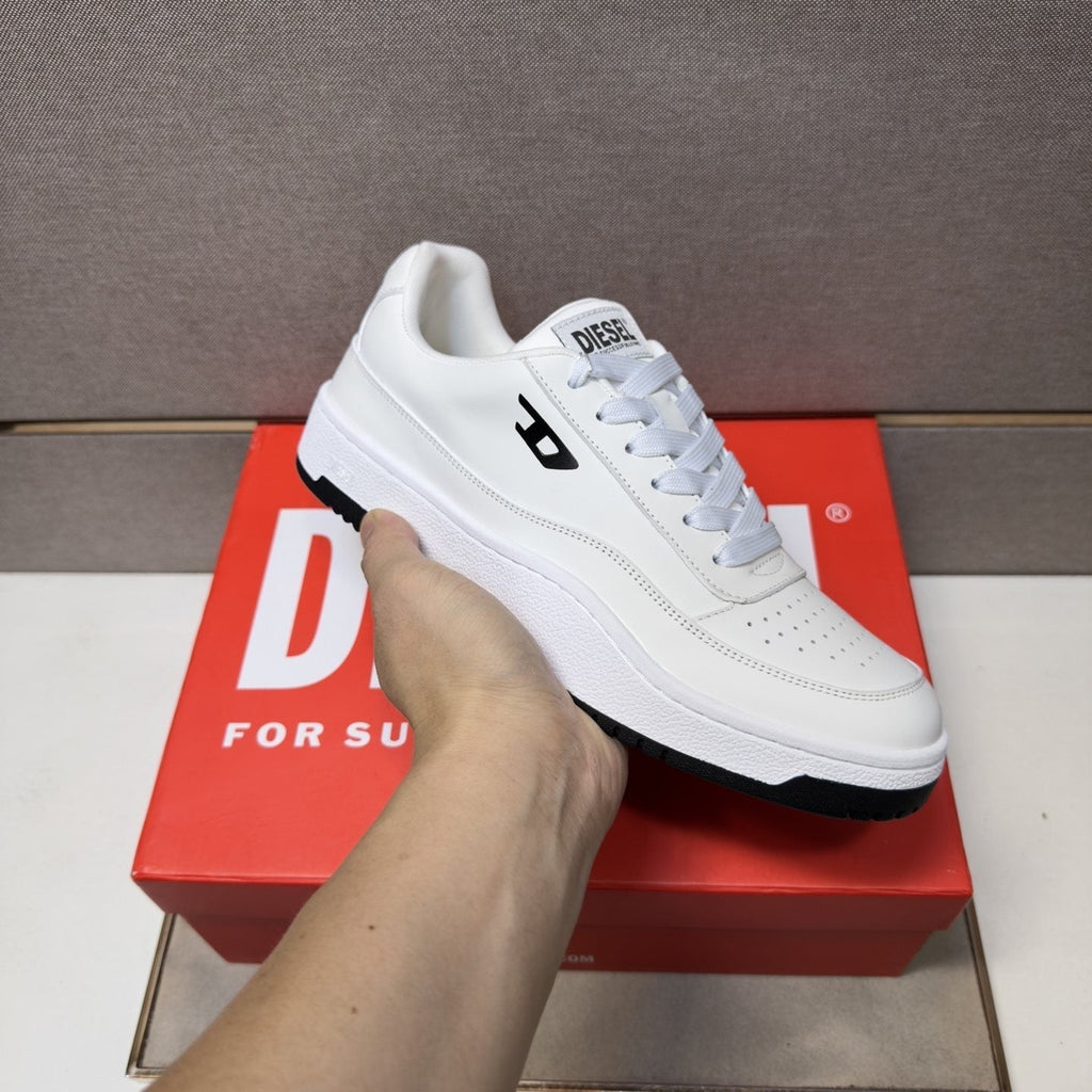 Diesel Men's White and Black Low-Top Sneakers