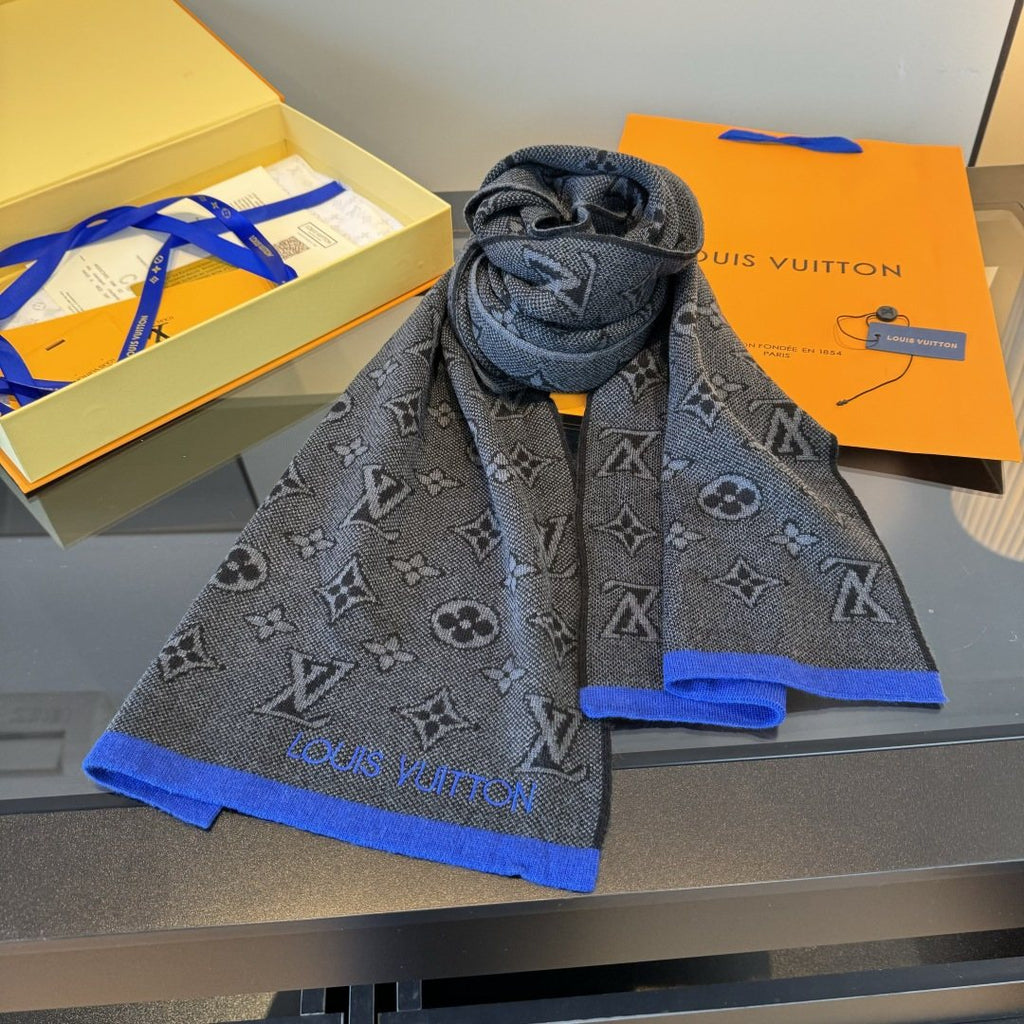 Louis Vuitton Gray Trim Knit Scarf